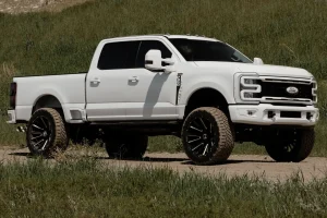 http://Why%20Custom%20Lift%20Kits%20Are%20the%20Key%20to%20Better%20Ground%20Clearance
